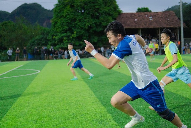 祖巴茨：快船内线不可或缺的得分与防守利器.