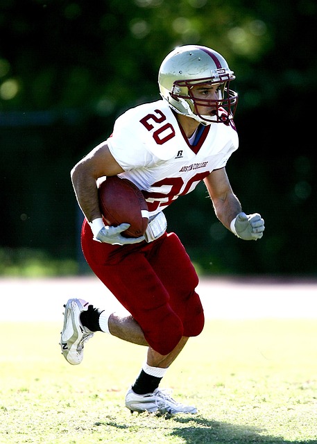 阿斯：琼阿梅尼提升了中场防守实力，他已成为安帅不可或缺的球员.